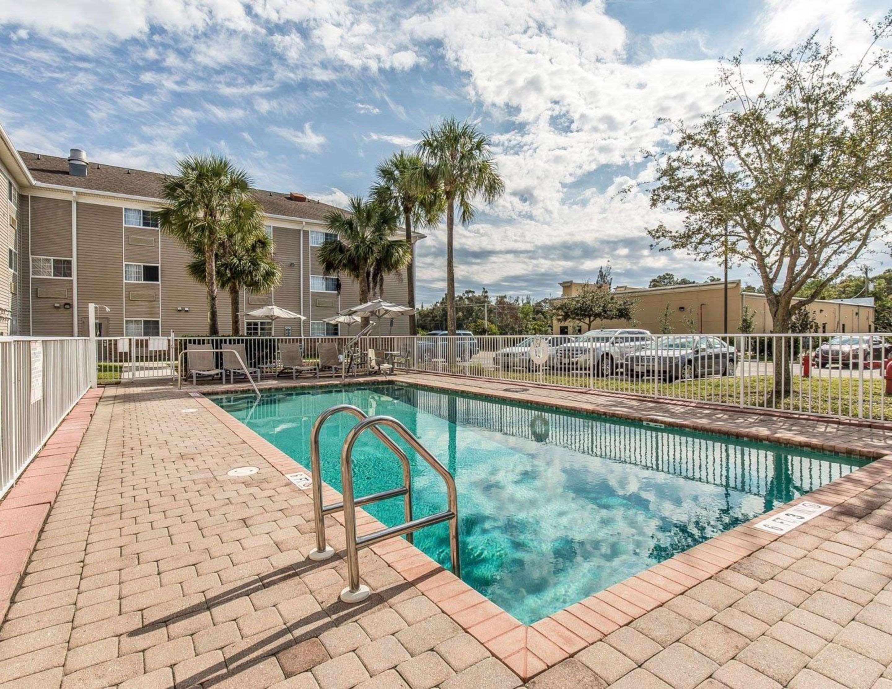 Suburban Studios Fort Myers Cape Coral Екстериор снимка