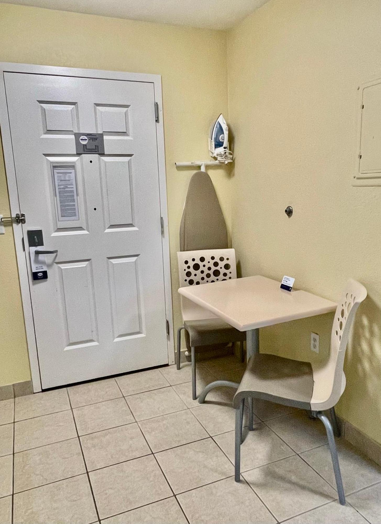 Suburban Studios Fort Myers Cape Coral Екстериор снимка