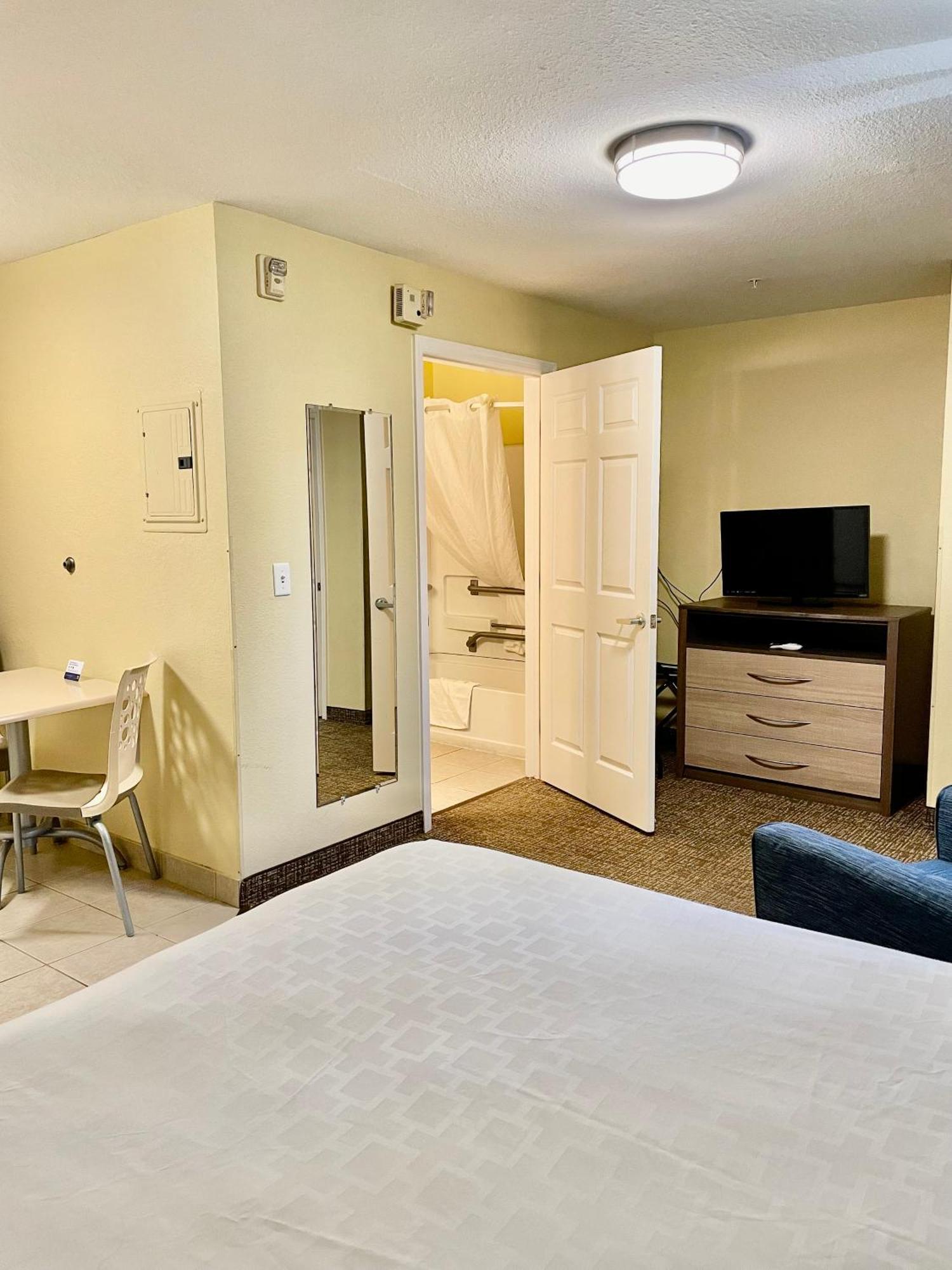 Suburban Studios Fort Myers Cape Coral Екстериор снимка