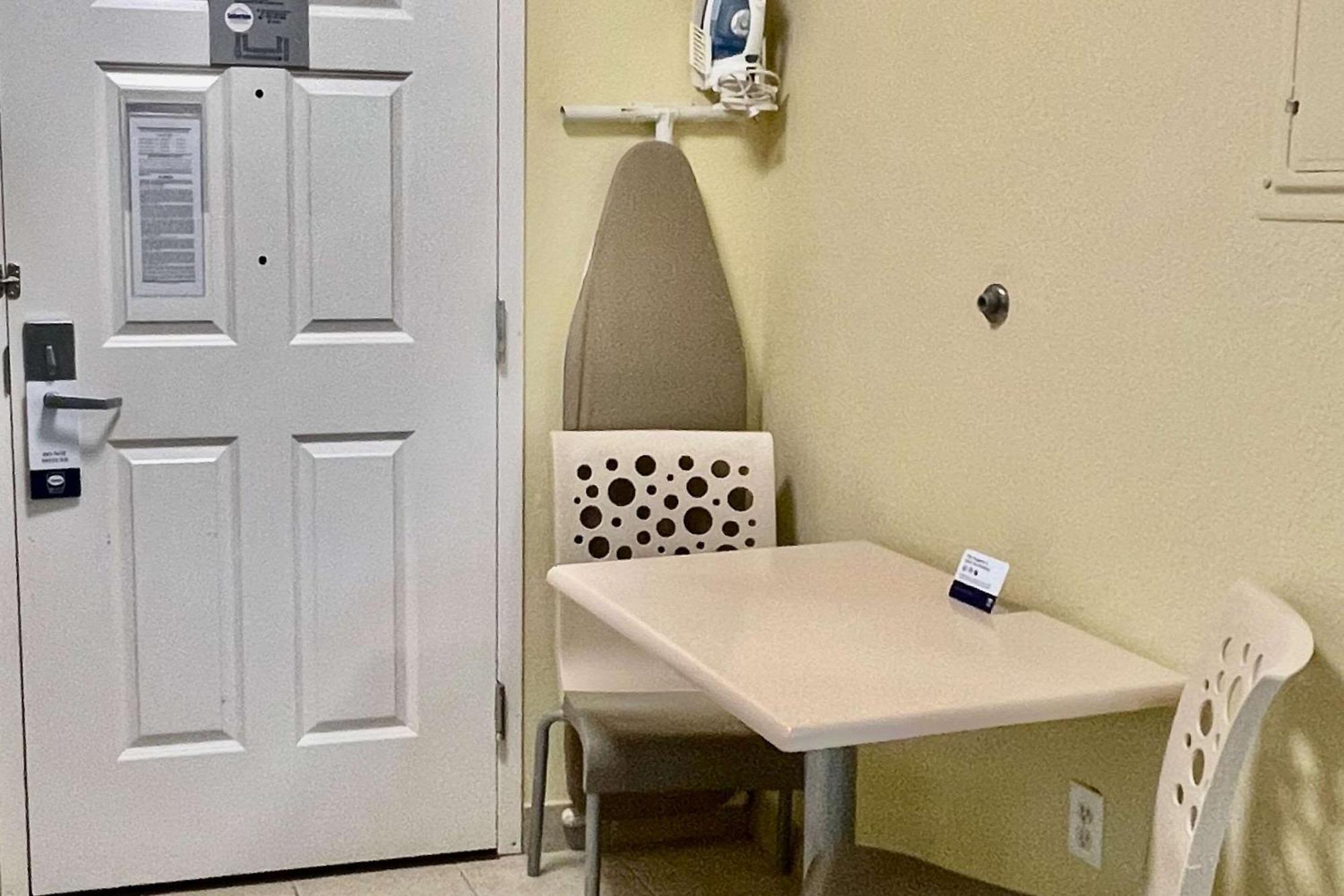 Suburban Studios Fort Myers Cape Coral Екстериор снимка