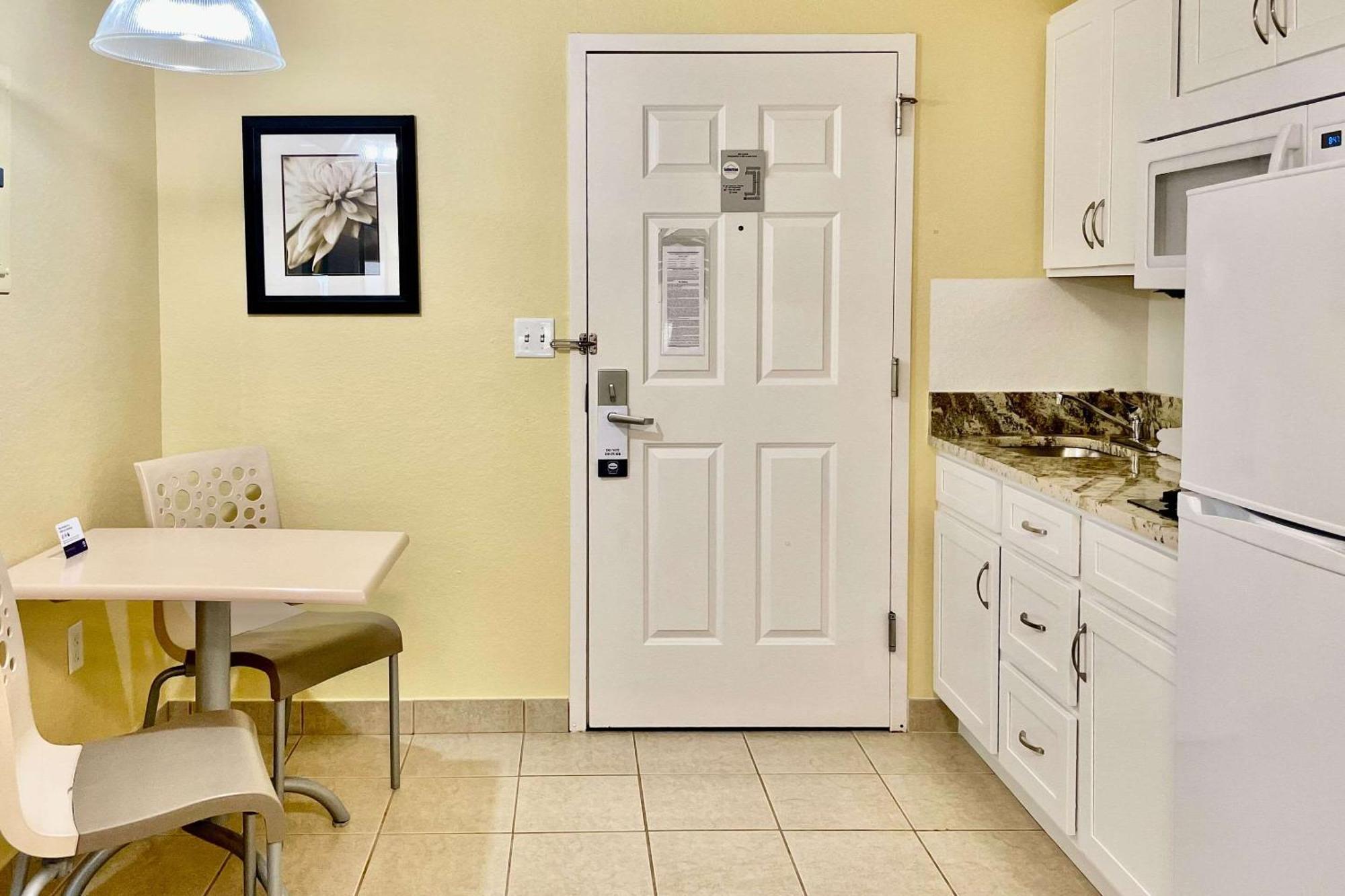 Suburban Studios Fort Myers Cape Coral Екстериор снимка